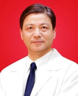 江华院长工作年限30年,他擅长假体隆胸,自体脂肪丰胸,全面乳房