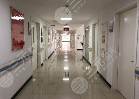 北京海淀医院激光整形美容科医生信息