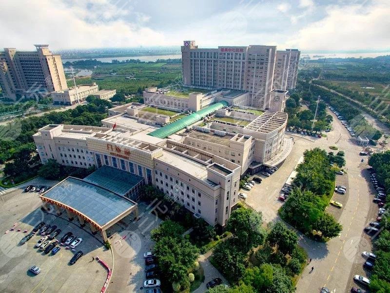 番禺中心医院整形外科医院好么？医生介绍&祛斑案例