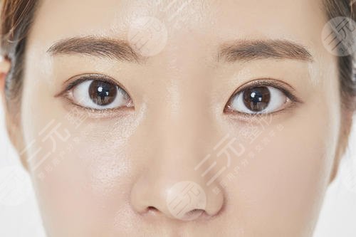鼻头缩窄术可能会导致感染