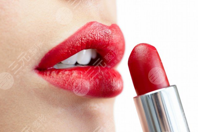 胶原蛋白丰唇价格是多少