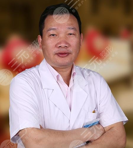 五,张诚刘辅容,医生从业已经有30多年了,自主研发了无相复杂的修复