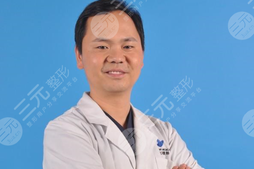 施越冬割双眼皮