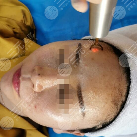 与医疗设备及医生有关