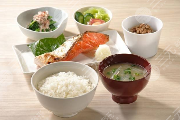 面部奥美定取出肿胀期