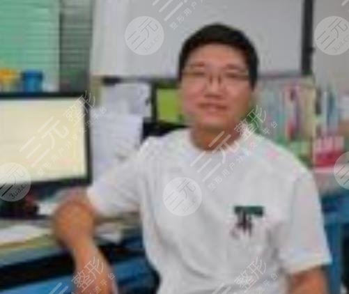 王新刚医生