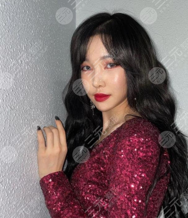 GFriend崔俞娜整容变脸了?