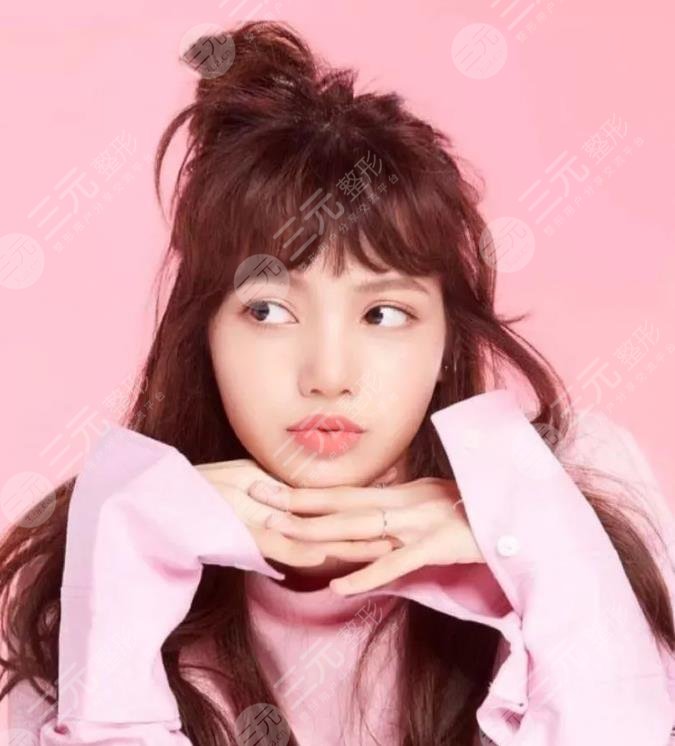 Lisa这样的颜值为啥被称为“人间芭比”?