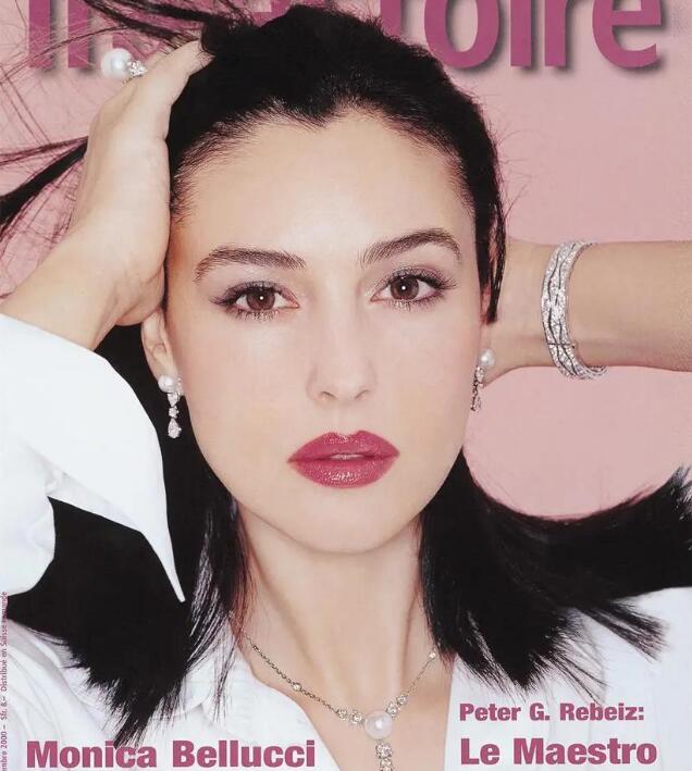 竟然还有比肩地球球花莫妮卡贝鲁奇的美女雕琢般容貌明艳动人