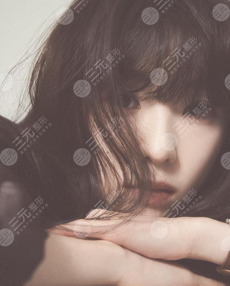 Irene裴珠泫新画报杂志图公开！淡妆出镜状态良好！网评颜值回春？