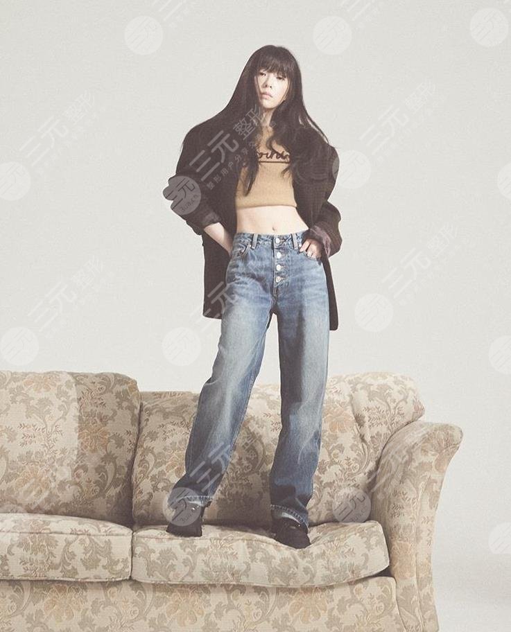 Irene裴珠泫新画报公开状态引人热议!