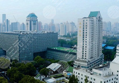 南京割双眼皮比较出名的三甲医院