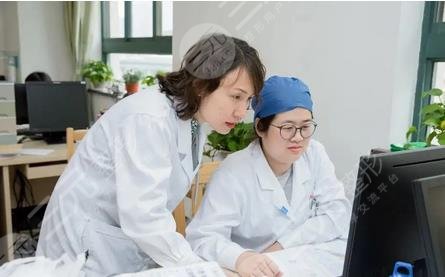 北京大学深圳医院隆鼻做的好的医生介绍