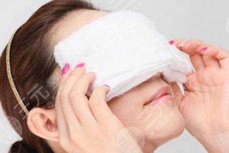 下眼袋浮肿怎么办?