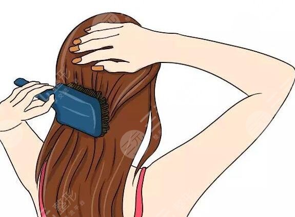 频繁洗头会导致脱发吗?