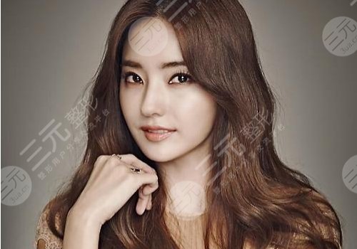 韩彩英整容前后差别惊人