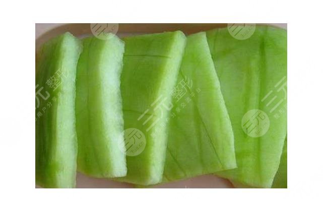 自制祛斑补水面膜怎么做?