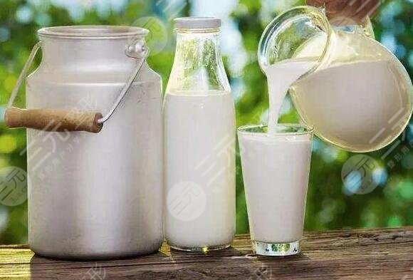 喝牛奶禁忌有什么？可能你喝了几十年的牛奶都喝错了！