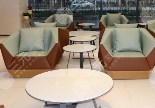 杭州李波隆胸怎么样