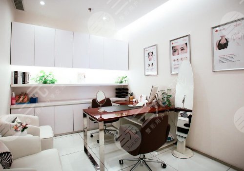 连凯峰隆鼻怎么样