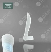 新疆隆鼻用什么材料好？试一下雨沙假体！