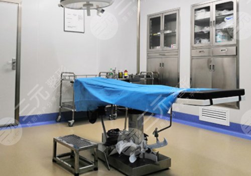 广医一院隆鼻多少钱