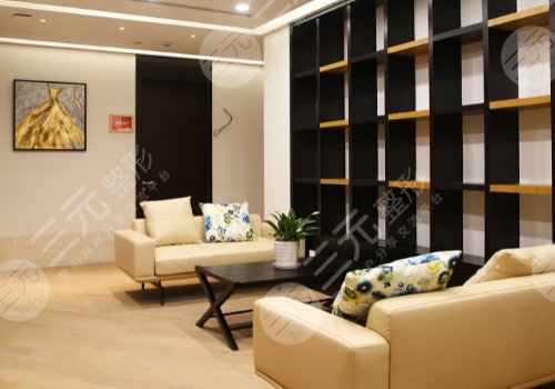 钟青杰医生做双眼皮怎么样