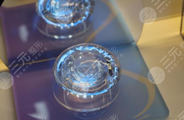 超详细解答：产后乳房下垂用艾斯美假体隆胸好吗？