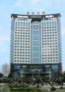 重庆新桥医院种牙多少钱一颗啊？费用大概是在5500元~14500元左右