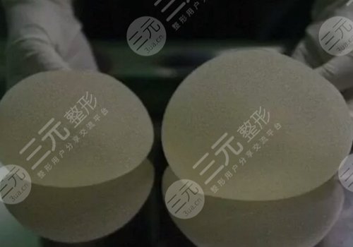 乳房假体取出后要束胸吗