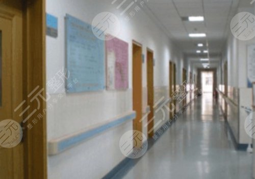 长沙脂肪隆胸黄安华