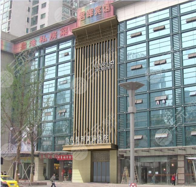 重庆牙祖蒙是专门做胸吗