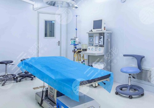 汕头市中心医院假体隆鼻价格