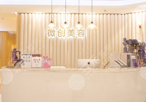 重庆华美哪个医生做眼袋好