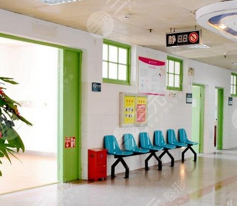 龙岩人民医院祛眼袋多少钱