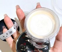 蜜粉和散粉的区别在哪？看完这篇再也不交智商税了