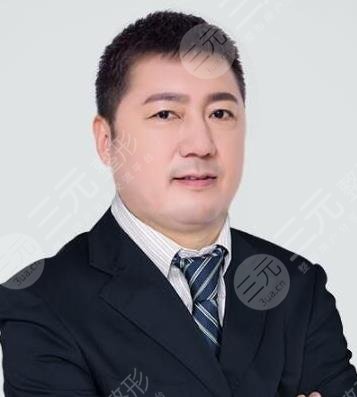 万连壮隆胸技术好吗？个人简介-价格表-万连壮隆胸案例